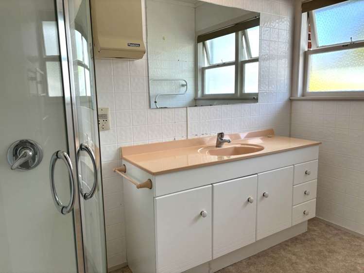 41 Rimutaka Place Titirangi_8