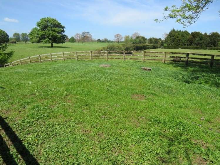 11 Cochrane Road Ngahinapouri_13