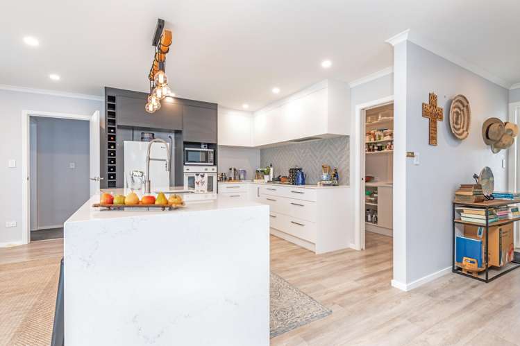 96 Johnstone Drive Fitzherbert_14