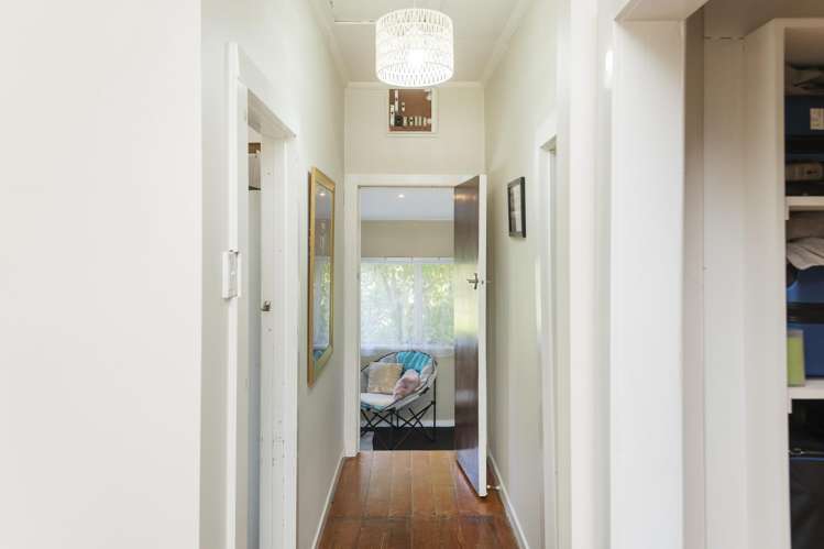 19 Scott Street Elgin_17