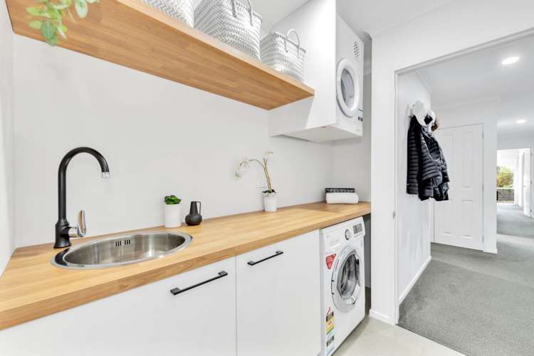 123 Pine Harbour Parade Beachlands_19