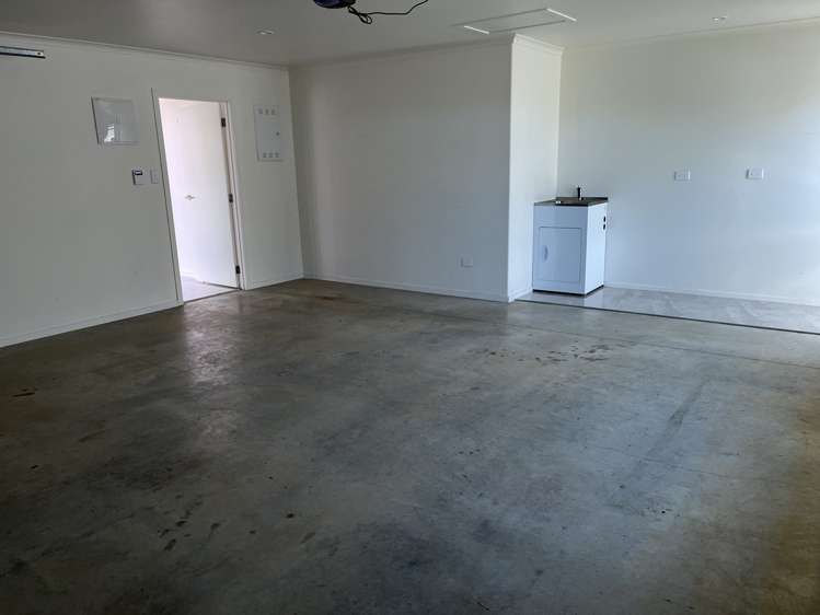 29 Cabourne Drive Glenview_22