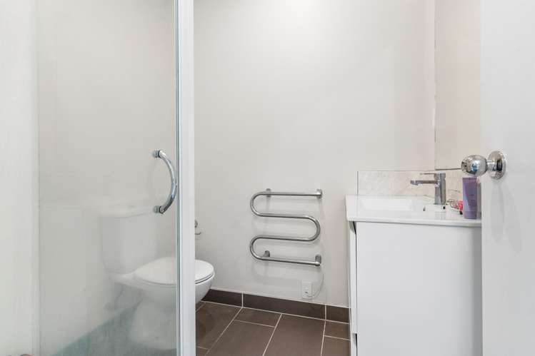 1202/135 Hobson Street Auckland Central_14