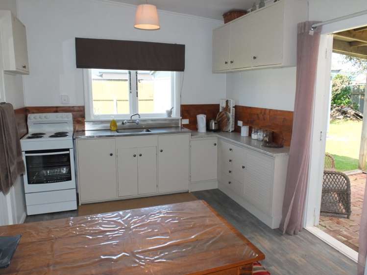 3 Hart Street Foxton Beach_6
