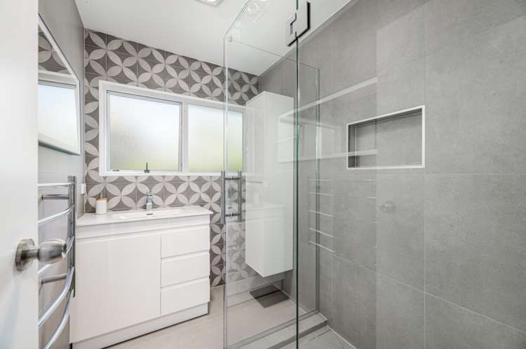 2/59 Archibald Road Kelston_16