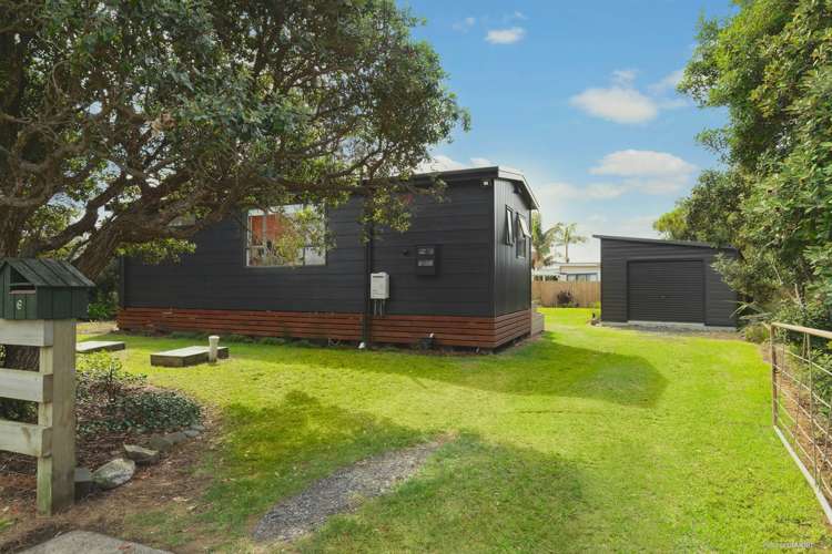 6 Mission Road Port Waikato_11