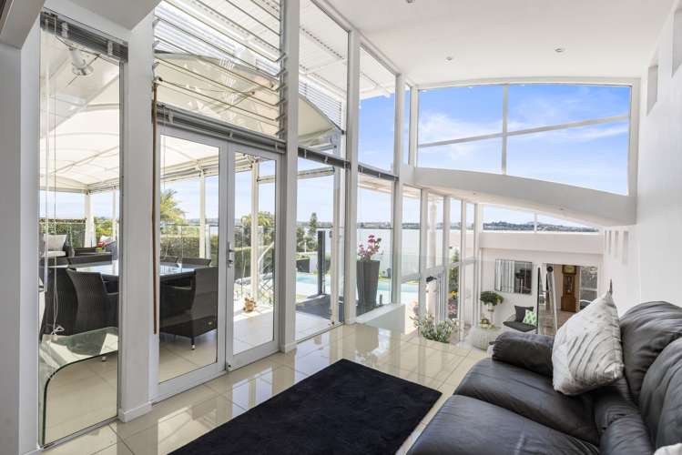 100 Bramley Drive Farm Cove_10