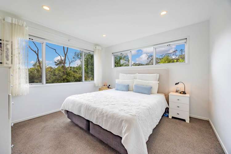 37 Bernard Magnus Lane Greenhithe_11