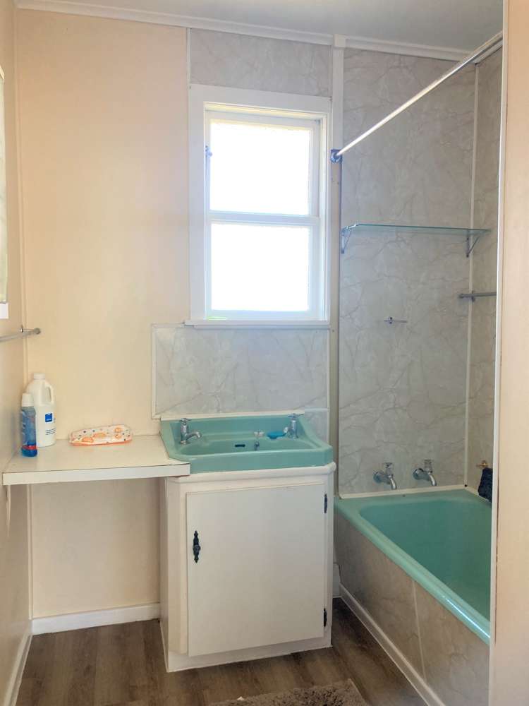 75 Mould Street Waitara_7