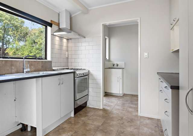 4/14 Beaubank Road Kelston_2