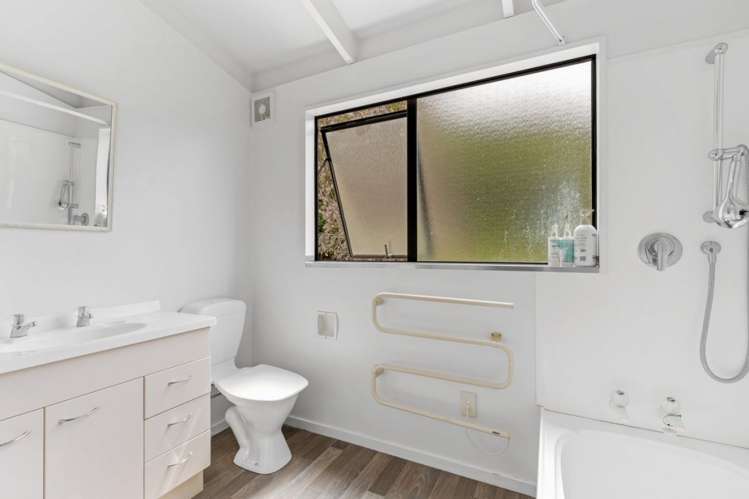 40 Kotare Place South Bay_22