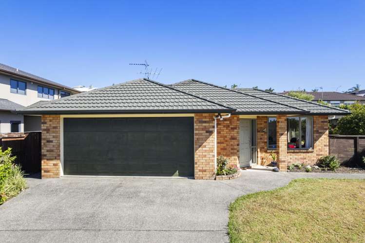 30 Chesterfield Way_0