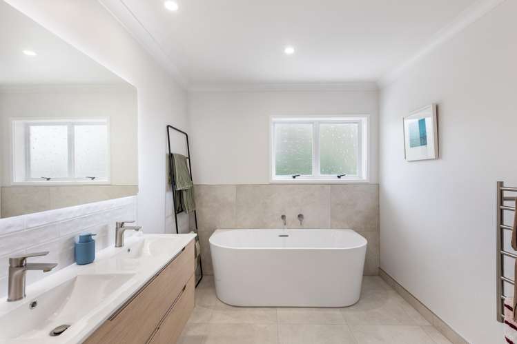 14 Hamish Place Sunnyhills_23