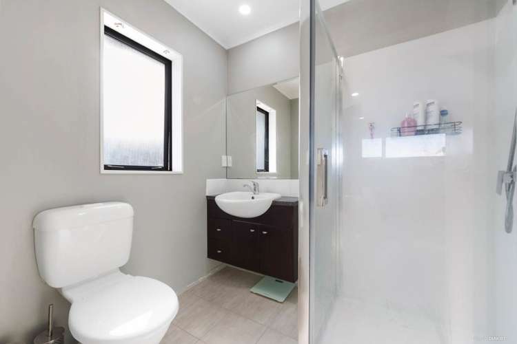 36 Turnberry Drive Wattle Downs_11