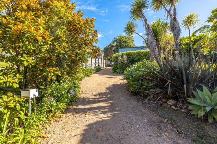 10 Te Makiri Road Onetangi_13