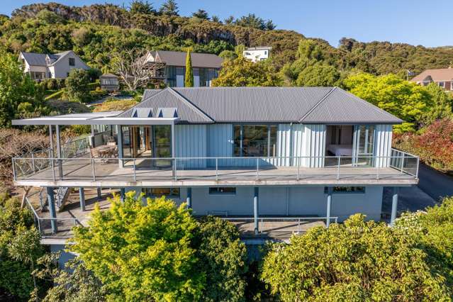 Spectacular views, superb lifestyle