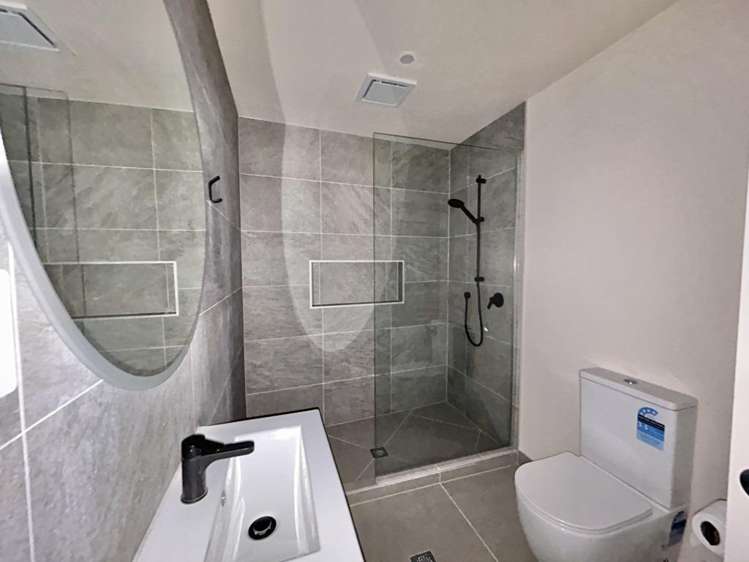 48A/130 Great South Road 1662_7