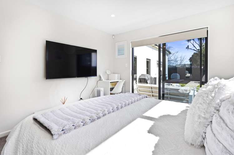 21a Kingsbridge West Burwood_6