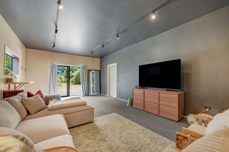 337 Old Coach Road Upper Moutere_5