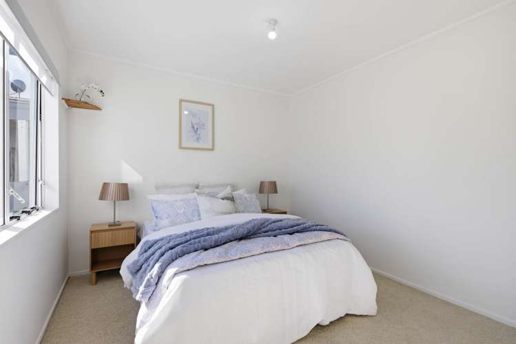 2/8 Chalmers Street Avondale_13