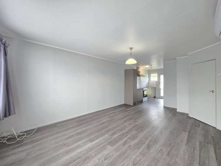 2/9 View Road Papakura_1