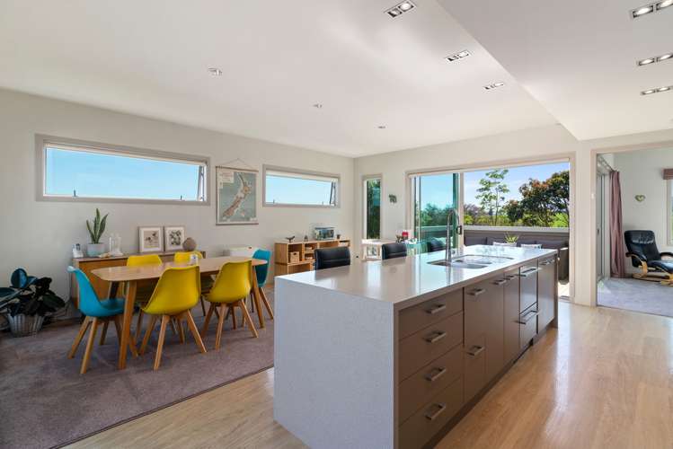 15 Devoy Drive Owhata_4