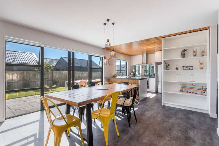 17 Snowberry Street Albert Town_5