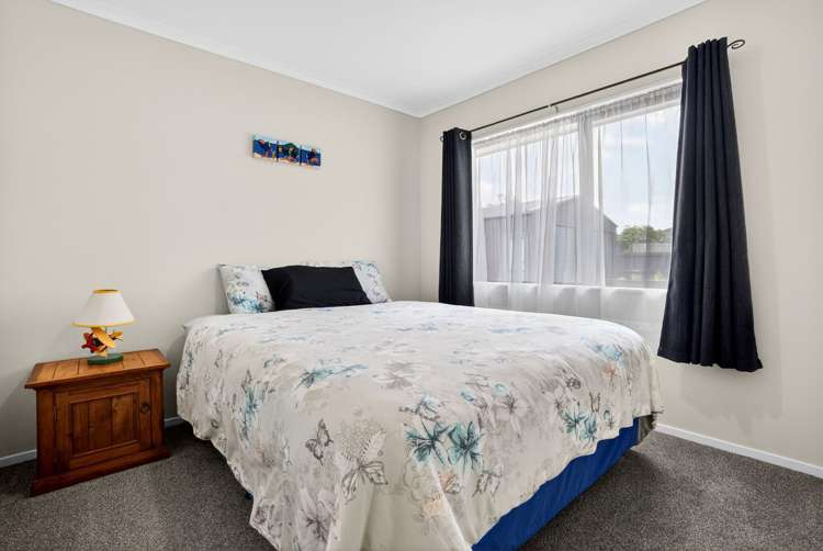 23 Raabia Close, Parakai Helensville_20