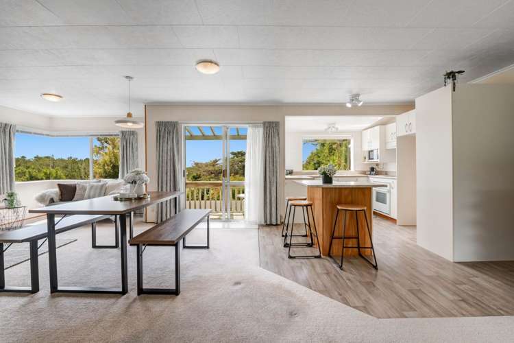 1125 Whangaparaoa Road Tindalls Beach_4