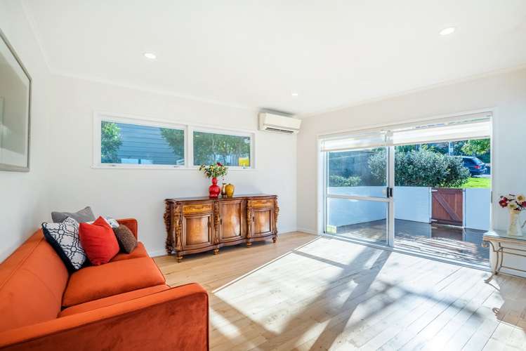 82 Seaview Road Castor Bay_12