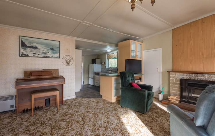 14 Esplanade Okiwi Bay_8