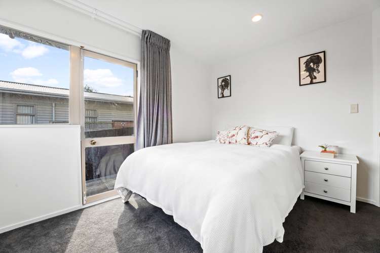 210 East Coast Road Forrest Hill_18