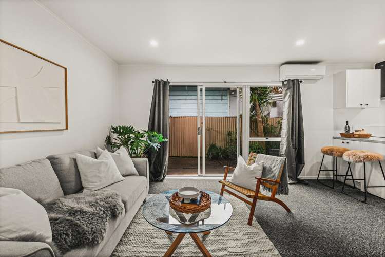 2/163 Nelson Crescent Napier South_8
