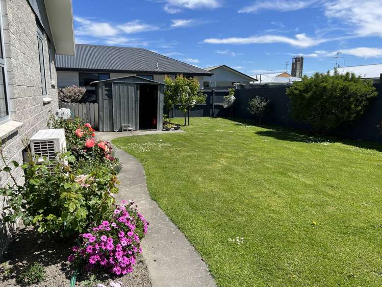 2/65 William Street Ashburton_6