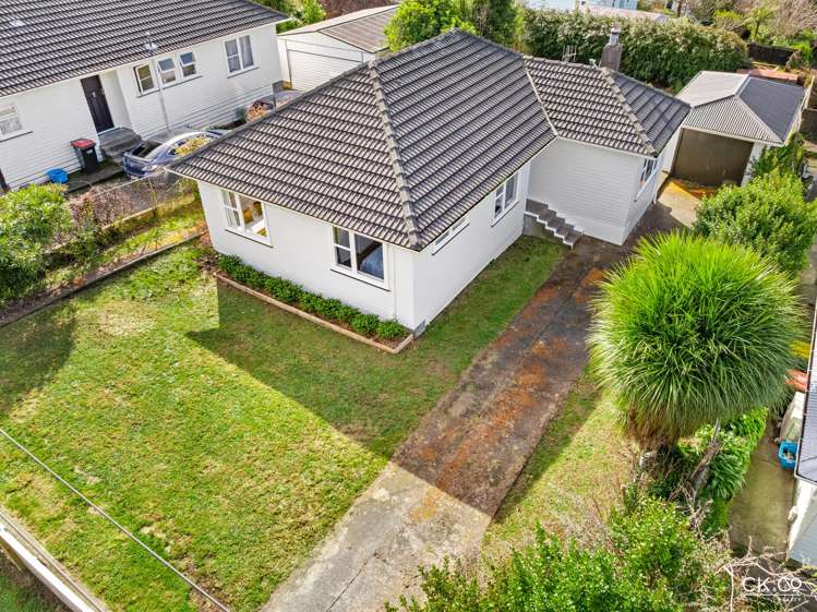 5 Reid Road Wainuiomata_16