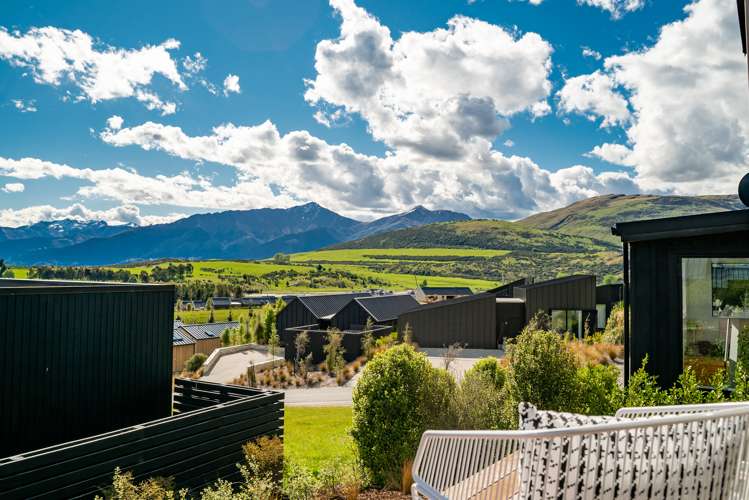 19 Falconer Rise Jacks Point_20