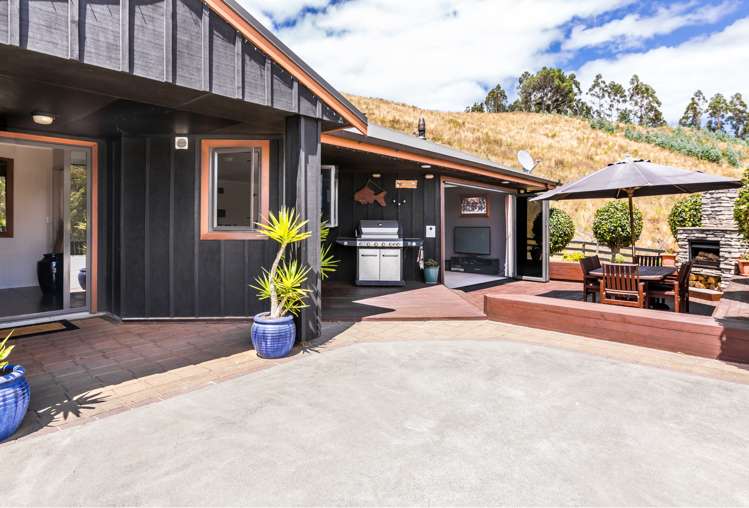 201 Whangamata Road Kinloch_1