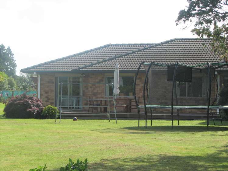 176 Young Road Paengaroa_6