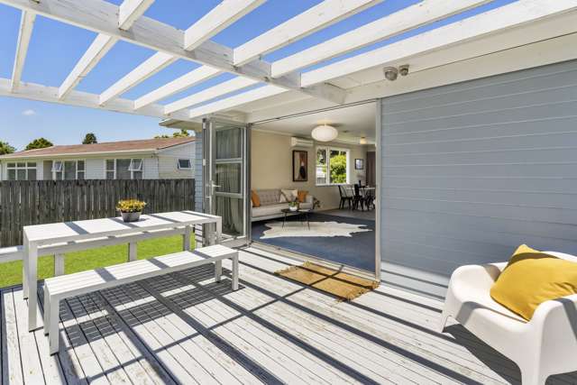 6 Brennan Avenue Te Atatu Peninsula_1