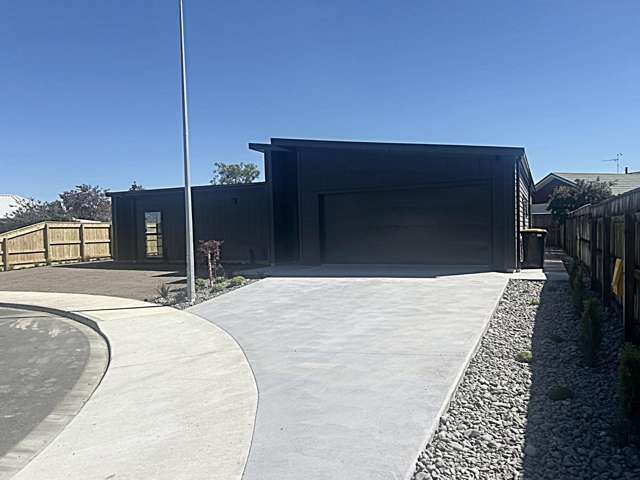 MASTERTON - 3 BEDROOMS