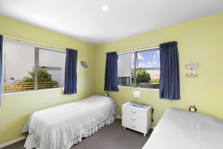 1 Atamira Close Churton Park_16