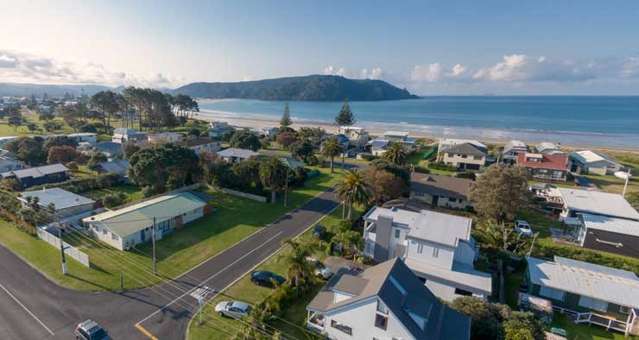 Nightmare in Kiwi holiday towns: 'There is nowhere to rent'