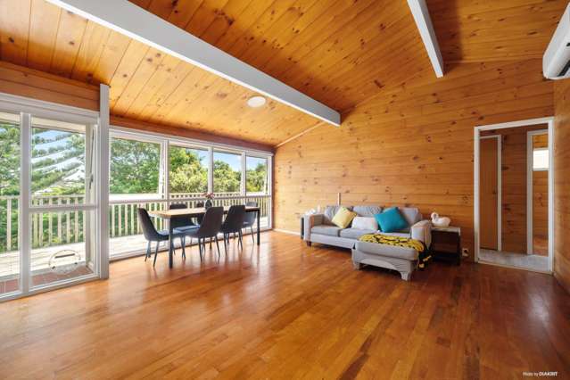 900m2 Freehold, Sunny Family Retreat