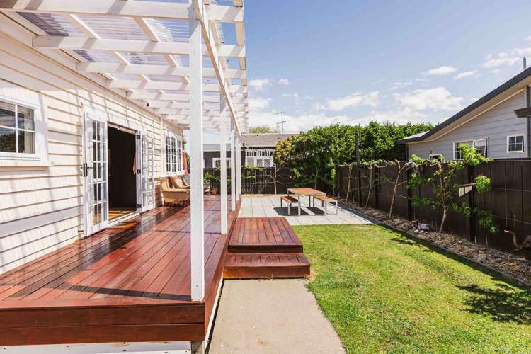 14 McVay Street Napier South_15