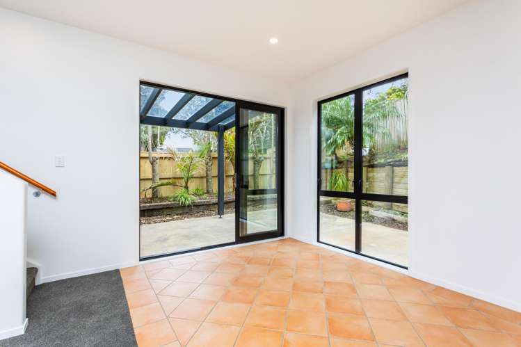 1/69 Target Road Totara Vale_15