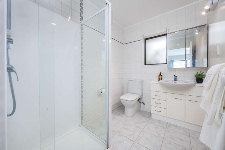 4 Settlers Grove Orewa_15