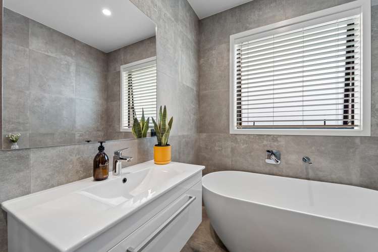 83 Ahutoetoe Road Wainui_23