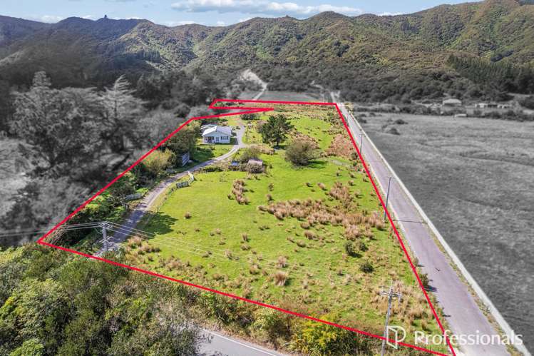 120 Upper Fitzherbert Road Wainuiomata_19