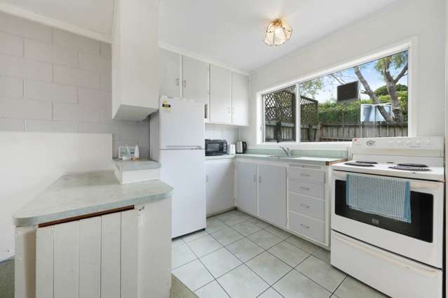 4/106 West Coast Road Glen Eden_2