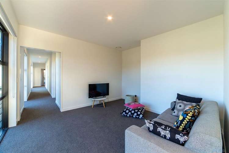 21 Falconer Rise Jacks Point_14